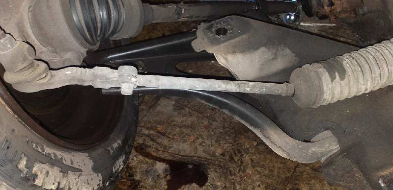 BRAZO SUSPENSION INFERIOR DELANTERO IZQUIERDO