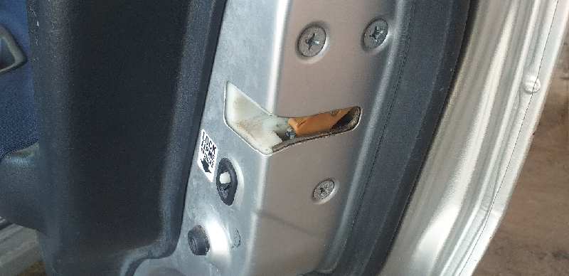 CERRADURA PUERTA TRASERA DERECHA 