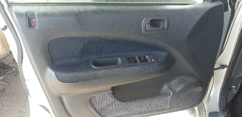 GUARNECIDO PUERTA DELANTERA IZQUIERDA