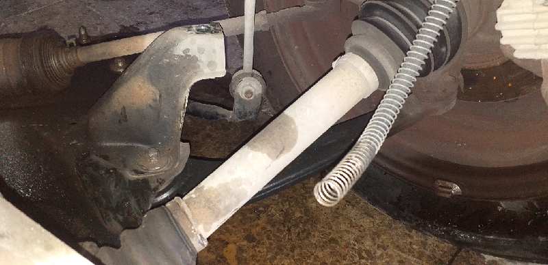 BRAZO SUSPENSION INFERIOR DELANTERO IZQUIERDO