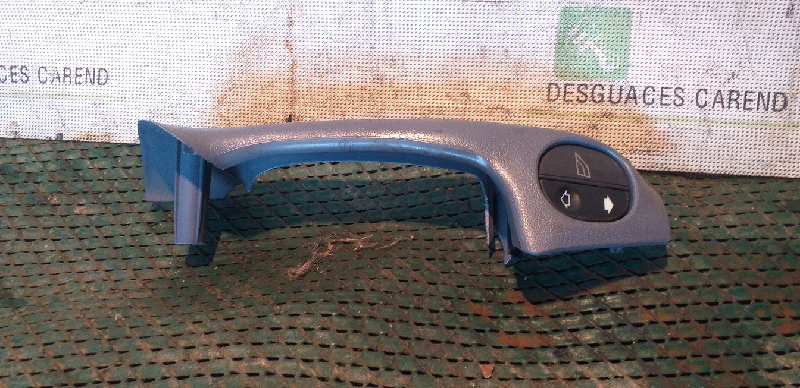 MANDO ELEVALUNAS DELANTERO DERECHO