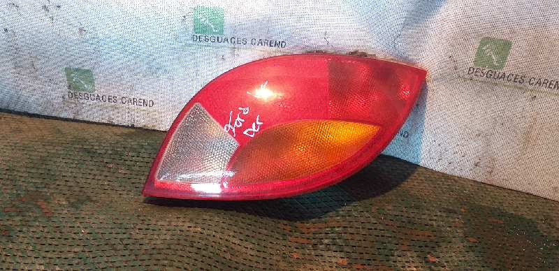 PILOTO TRASERO DERECHO