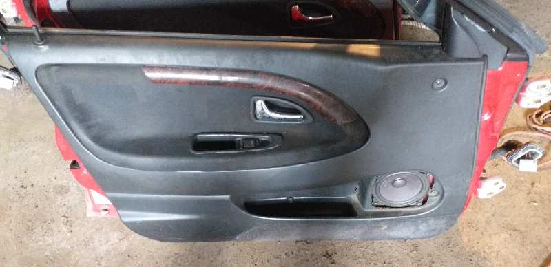 GUARNECIDO PUERTA DELANTERA IZQUIERDA