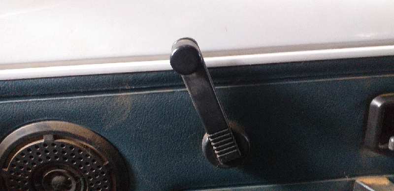 ELEVALUNAS DELANTERO DERECHO