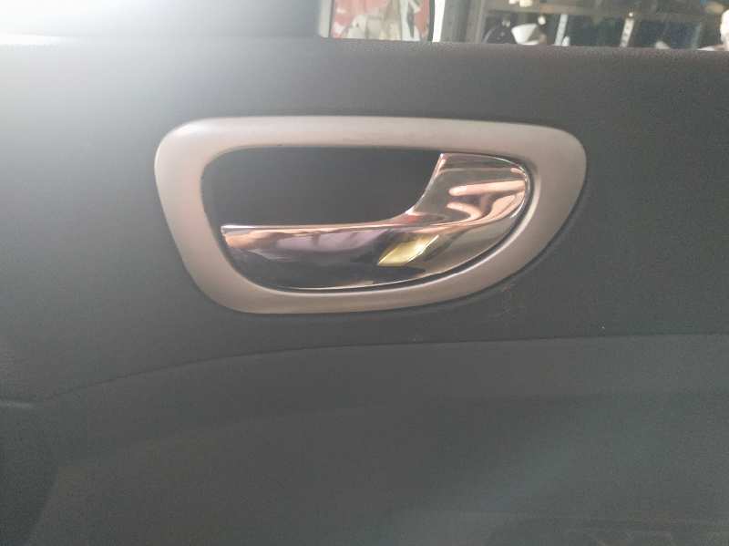 MANETA INTERIOR DELANTERA DERECHA