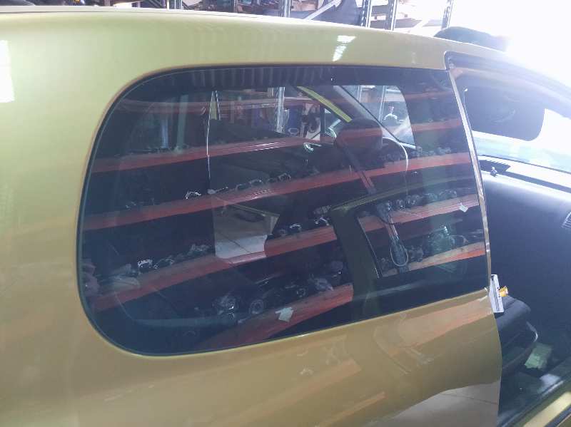 LUNA TRASERA DERECHA