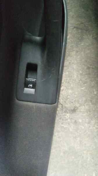 MANDO ELEVALUNAS TRASERO IZQUIERDO