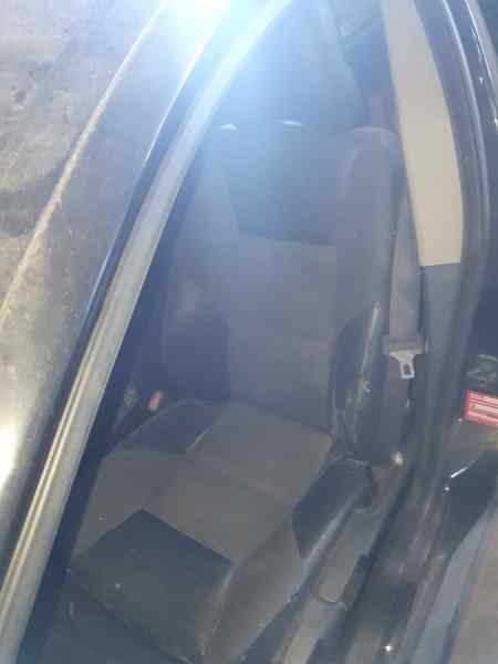 ASIENTO DELANTERO IZQUIERDO