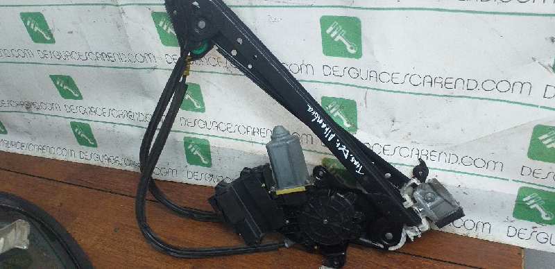 ELEVALUNAS TRASERO DERECHO