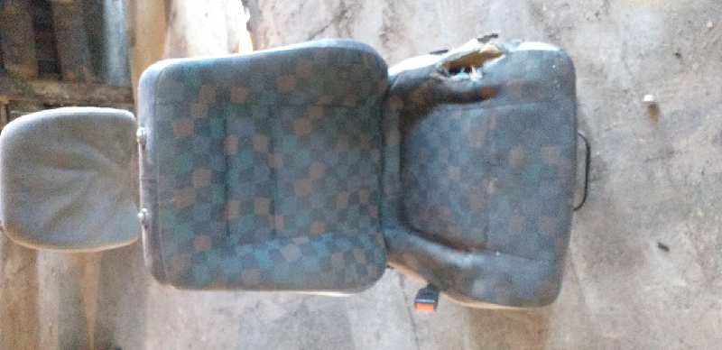 ASIENTO DELANTERO IZQUIERDO