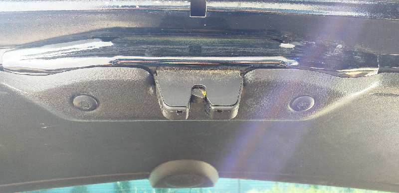 CERRADURA MALETERO / PORTON