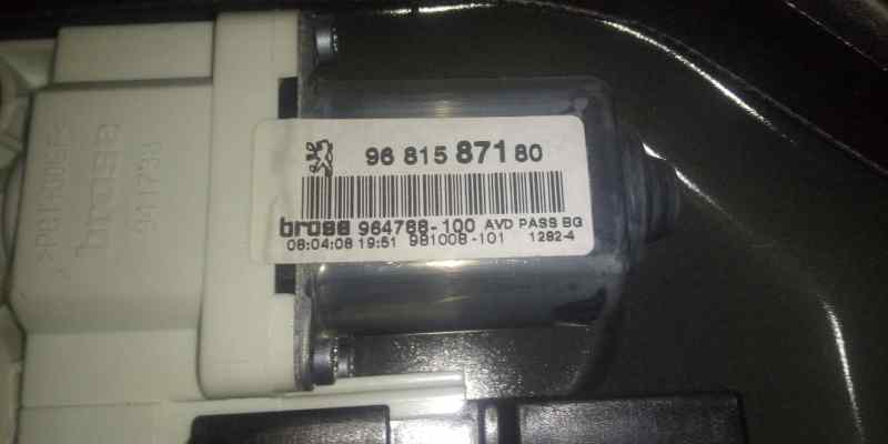 ELEVALUNAS DELANTERO DERECHO