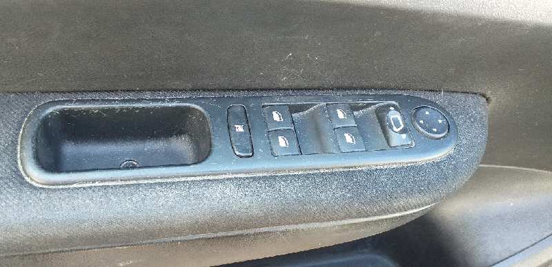 ELEVALUNAS DELANTERO IZQUIERDO