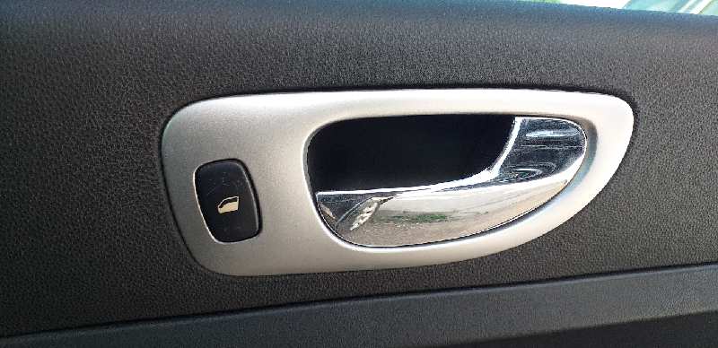 ELEVALUNAS TRASERO DERECHO