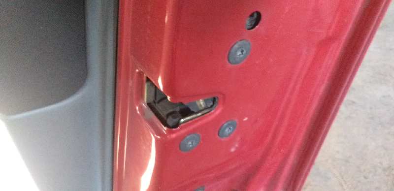 CERRADURA PUERTA DELANTERA DERECHA