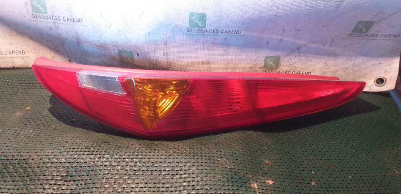 PILOTO TRASERO DERECHO