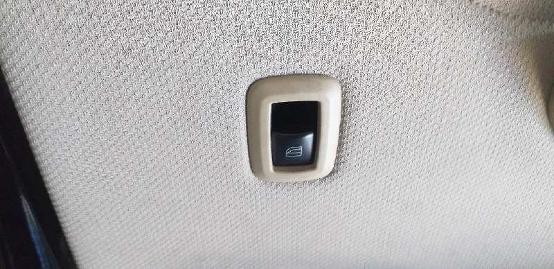 ELEVALUNAS TRASERO DERECHO