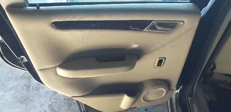 GUARNECIDO PUERTA TRASERA IZQUIERDA