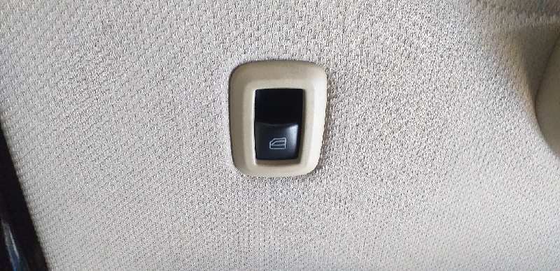 MANDO ELEVALUNAS TRASERO DERECHO