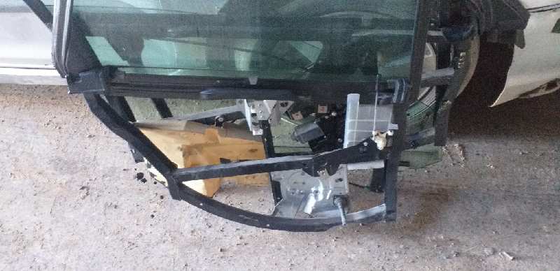 ELEVALUNAS TRASERO IZQUIERDO