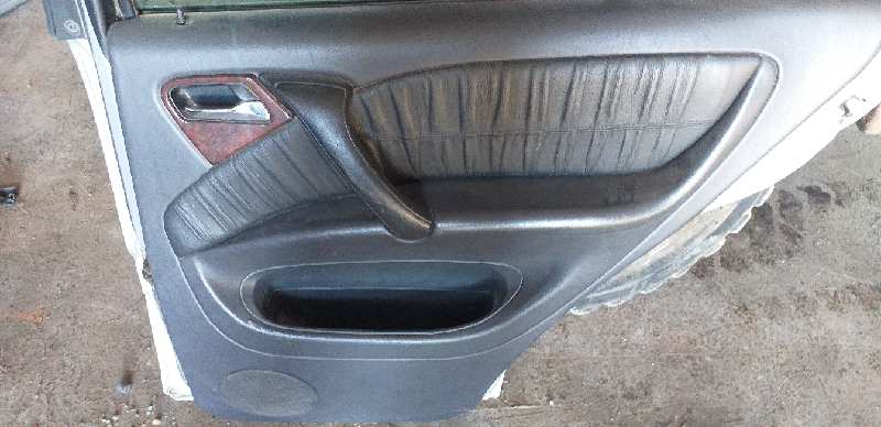 ELEVALUNAS TRASERO DERECHO