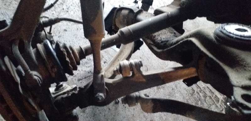 BRAZO SUSPENSION INFERIOR DELANTERO DERECHO