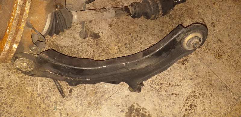 BRAZO SUSPENSION INFERIOR DELANTERO IZQUIERDO