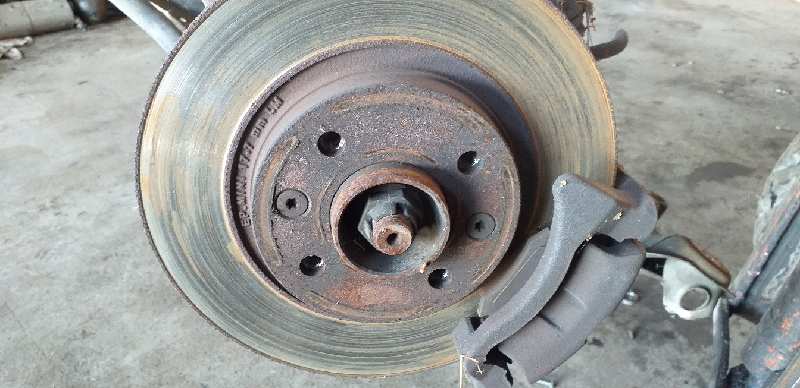 MANGUETA DELANTERA DERECHA