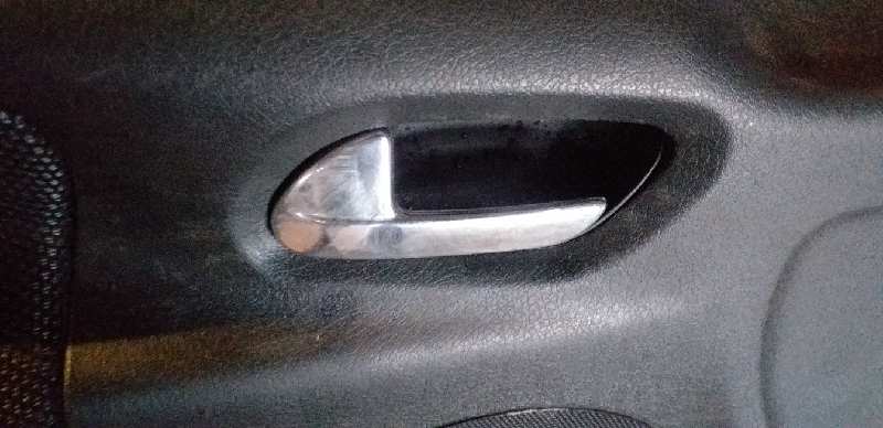 MANETA INTERIOR DELANTERA IZQUIERDA