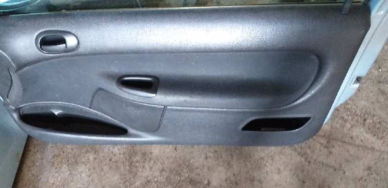 ELEVALUNAS DELANTERO DERECHO