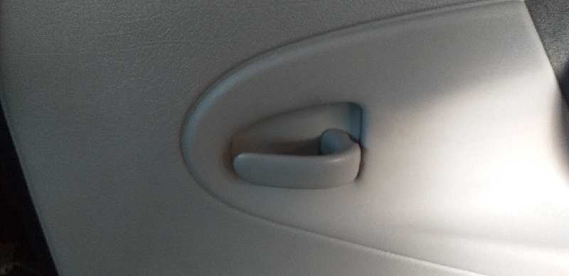 MANETA INTERIOR DELANTERA DERECHA