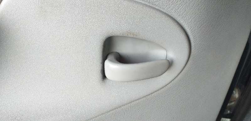 MANETA INTERIOR DELANTERA IZQUIERDA