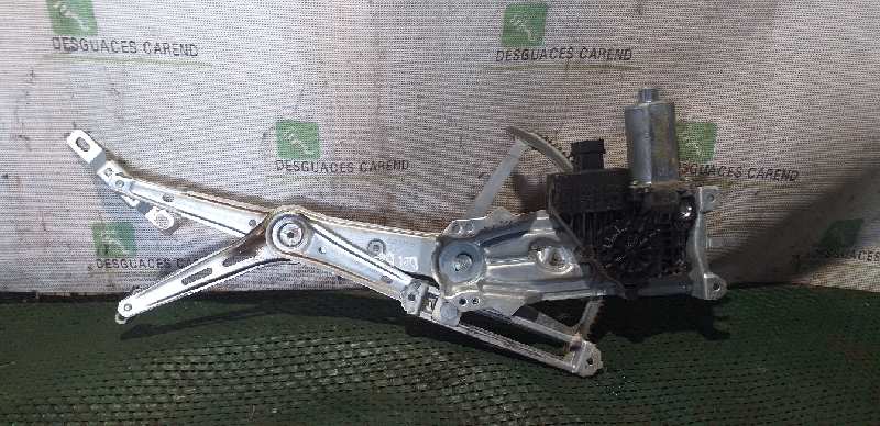 ELEVALUNAS DELANTERO DERECHO