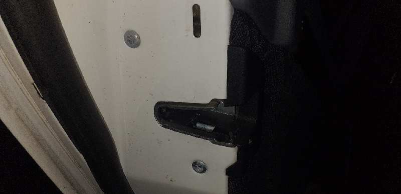 CERRADURA PUERTA TRASERA IZQUIERDA 