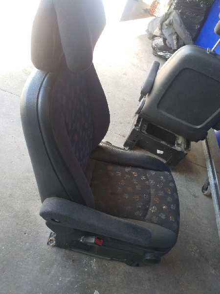 ASIENTO DELANTERO IZQUIERDO