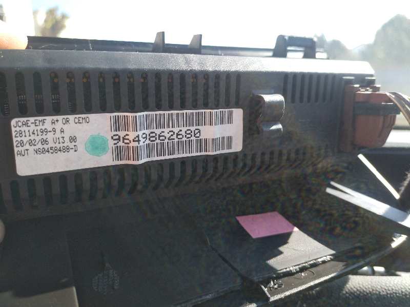 PANTALLA MULTIFUNCION