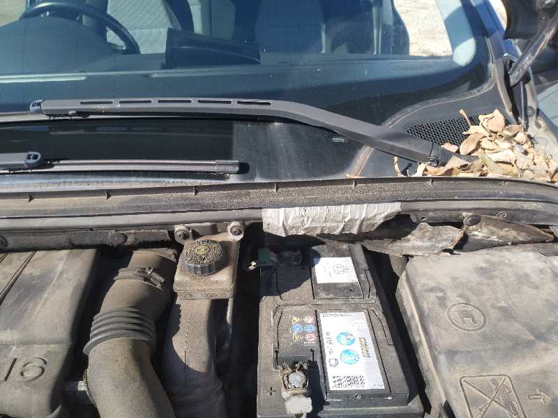 BRAZO LIMPIA DELANTERO IZQUIERDO