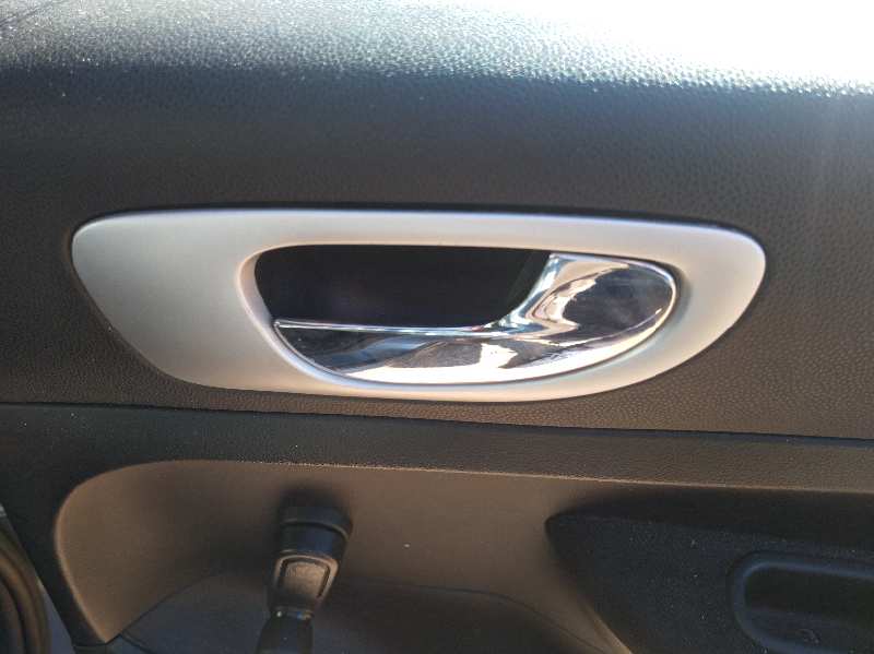 MANETA INTERIOR TRASERA DERECHA