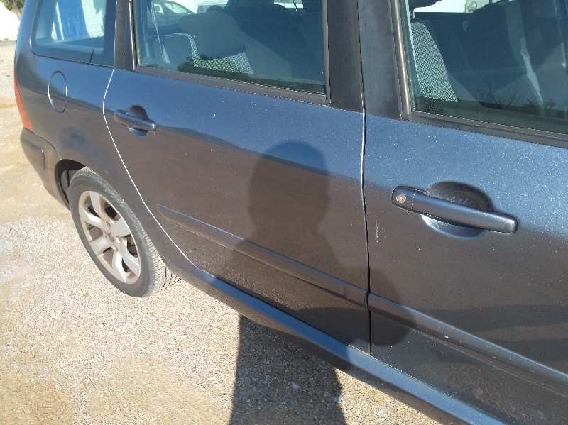 PUERTA TRASERA DERECHA