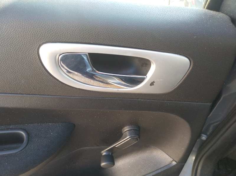 MANETA INTERIOR TRASERA IZQUIERDA