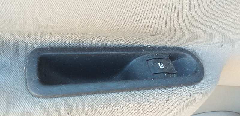 MANDO ELEVALUNAS TRASERO IZQUIERDO