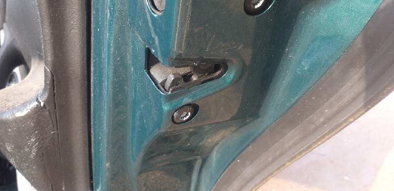 CERRADURA PUERTA TRASERA DERECHA 