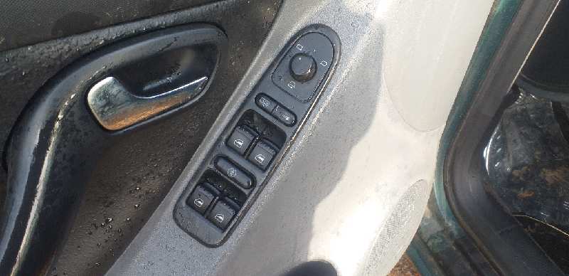 ELEVALUNAS DELANTERO IZQUIERDO