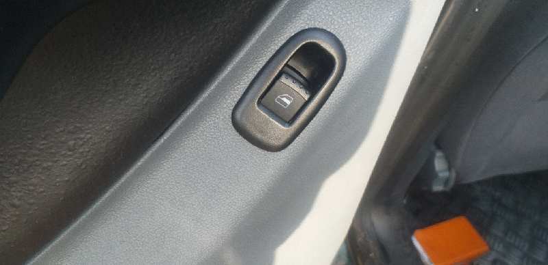 MANDO ELEVALUNAS TRASERO IZQUIERDO