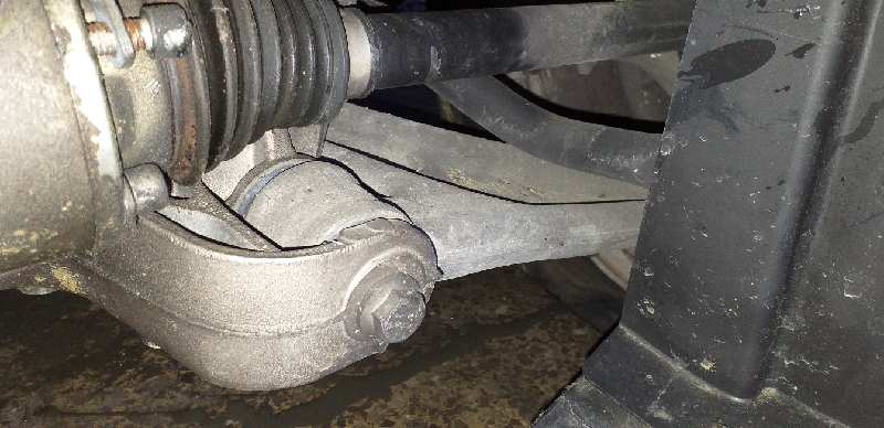 BRAZO SUSPENSION INFERIOR DELANTERO IZQUIERDO