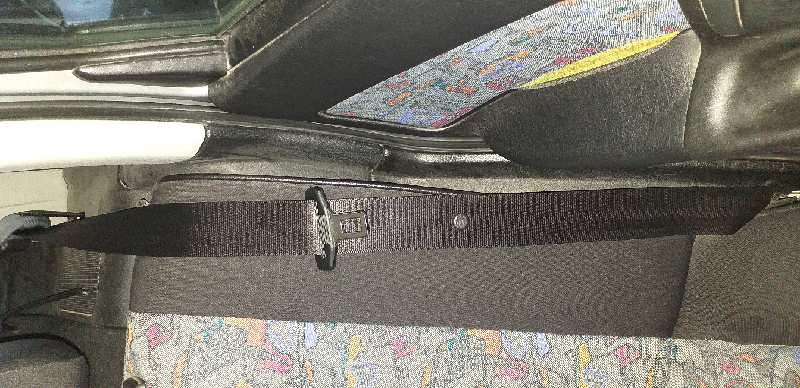 CINTURON SEGURIDAD TRASERO DERECHO