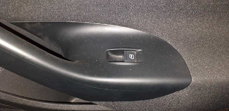 ELEVALUNAS TRASERO DERECHO