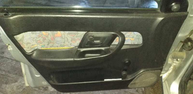 GUARNECIDO PUERTA DELANTERA IZQUIERDA