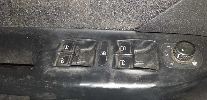 MANDO ELEVALUNAS DELANTERO IZQUIERDO 