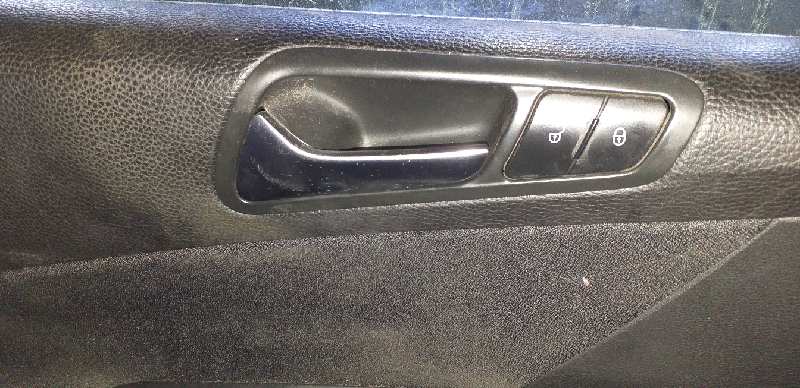 MANETA INTERIOR DELANTERA IZQUIERDA